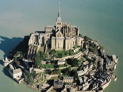 Le Mont-Saint-Michel… C’est beau vu d’avion !