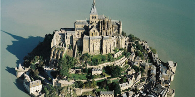 Le Mont-Saint-Michel… C’est beau vu d’avion !