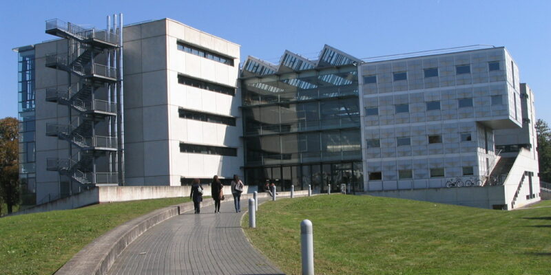 Adresse au personnel et aux étudiants des écoles d’architecture.